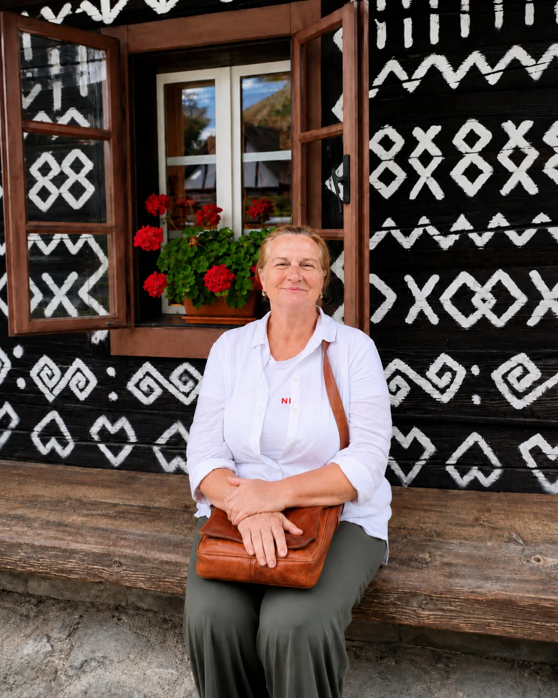 Katarína Čičmancová v Čičmanoch – rodisku, kde má logo NUMERO svoje korene